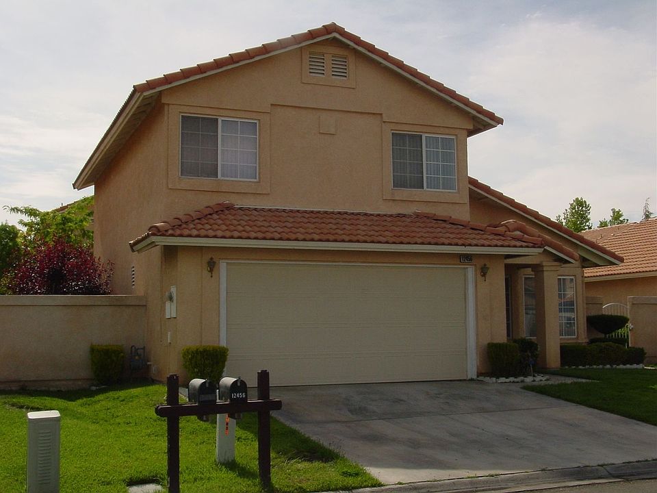1st image of 12456 Silverwood Ln