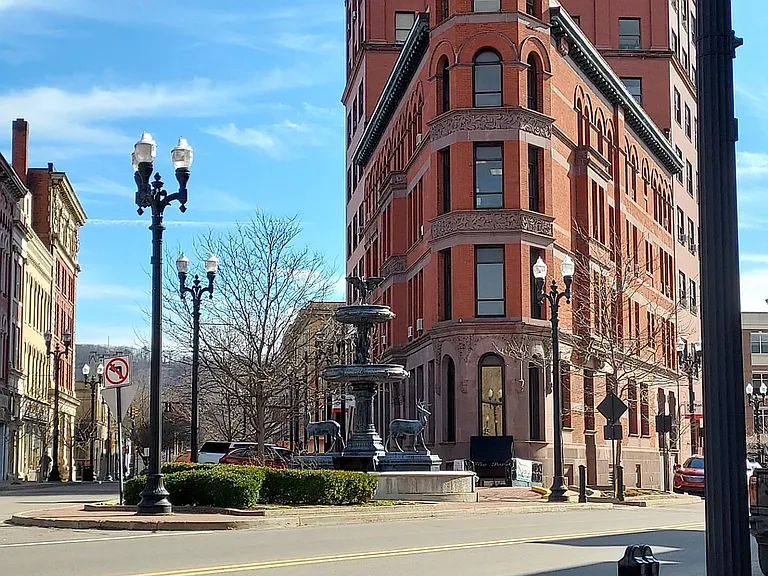 336 Pennsylvania Ave W #2 — Photo 8