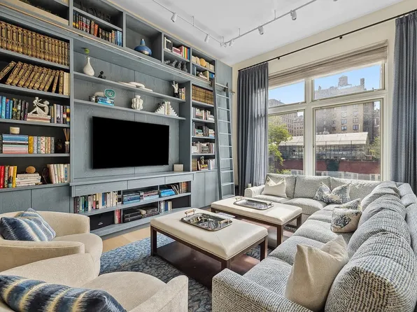 1080 Madison Avenue image 1 of 14