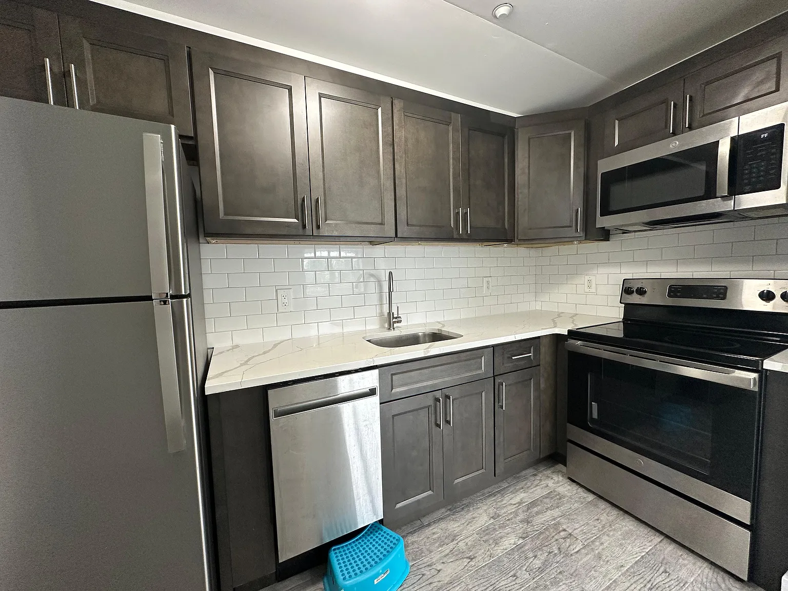 61XX Utopia Pkwy — Photo 1
