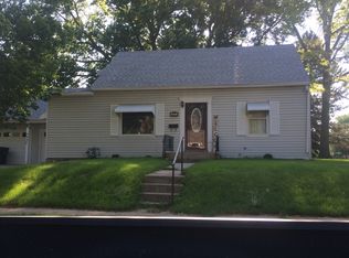 1137 Webster Ave, Hastings, NE 68901