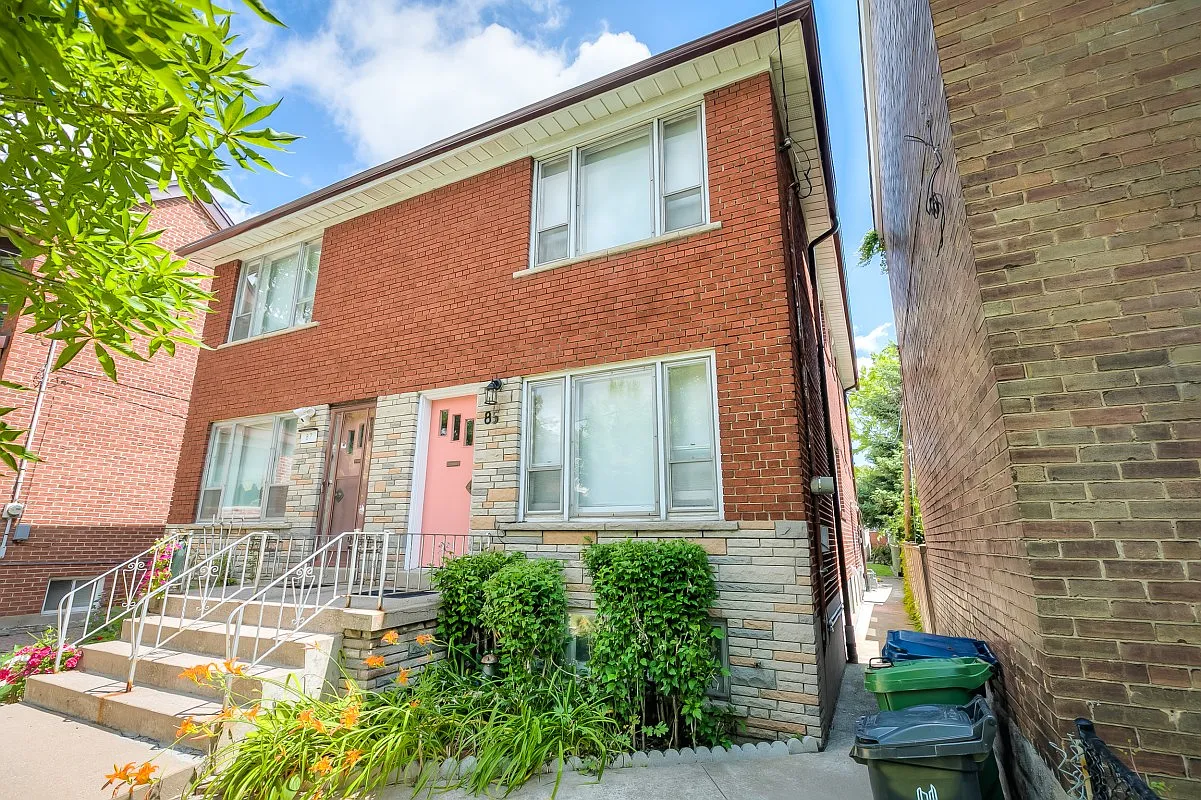 85 Greenlaw Ave — Photo 1