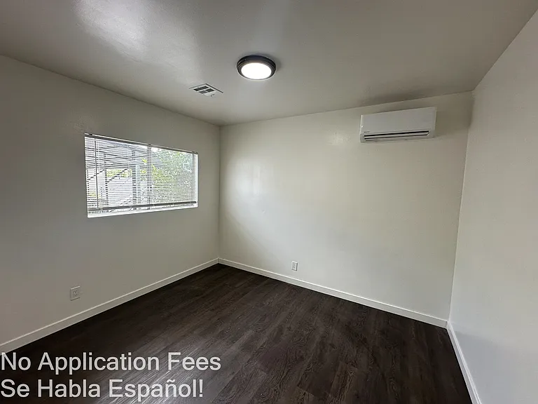 1415 Seward St — Photo 13