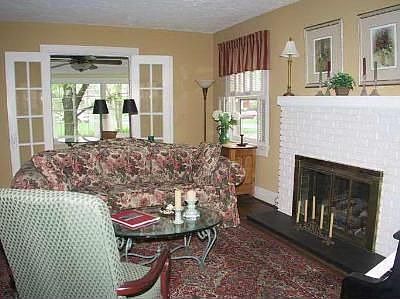 2nd image of 1518 E Schantz Ave