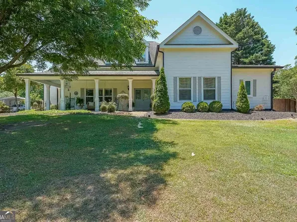 2995 Greenvalley Rd, Snellville, GA 30078