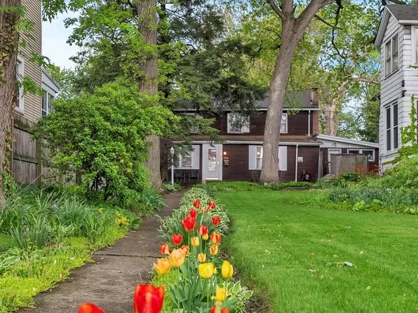 10218 S Prospect Ave, Chicago, IL 60643