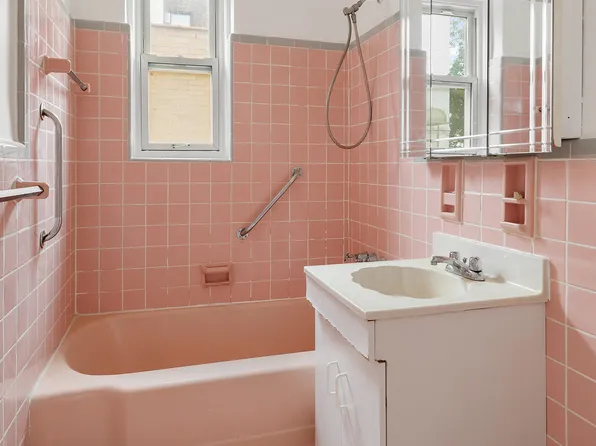 1717 East 18th Street 4P image 6 of 6