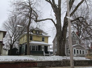 369 Norton Ave, Barberton, OH 44203