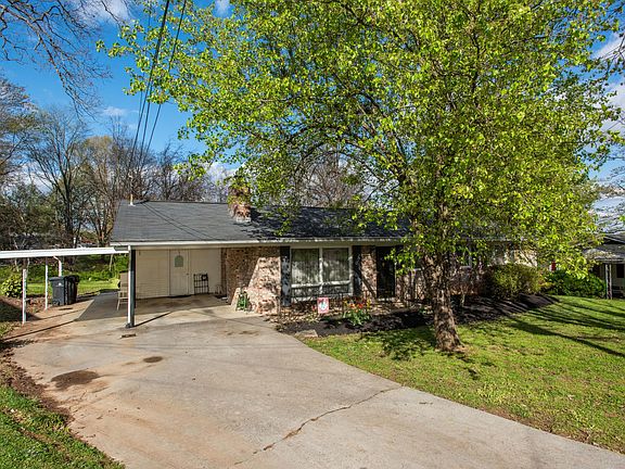 2nd image of 4201 Myrtlewood Dr