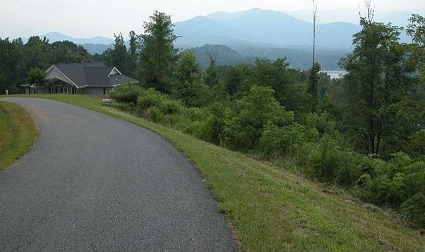 Gentle Slope on Quiet Cul-De-Sac