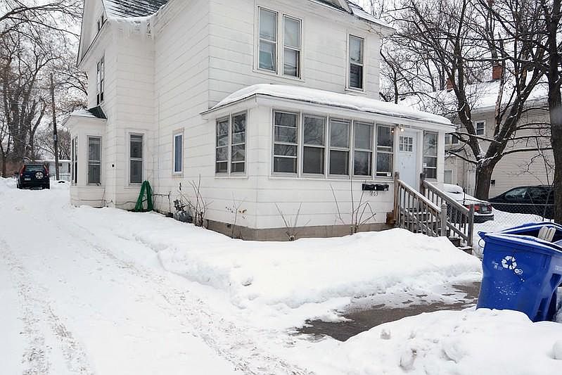 1st image of 863 Ocean St #1