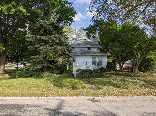 102 S Adams St, Philo, IL 61864