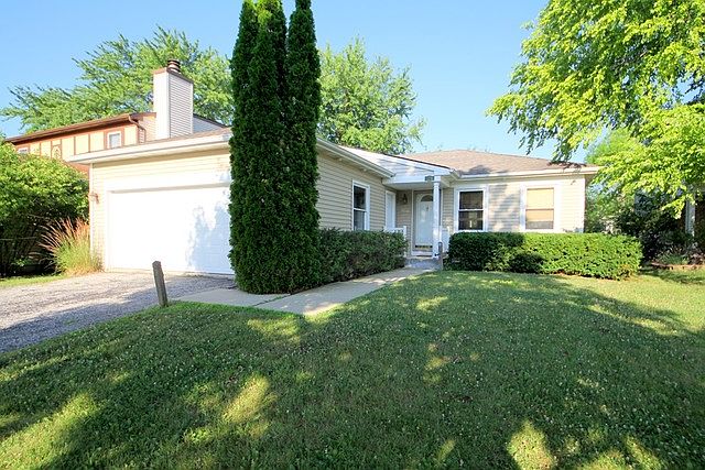 1st image of 218 E Lakeside Dr