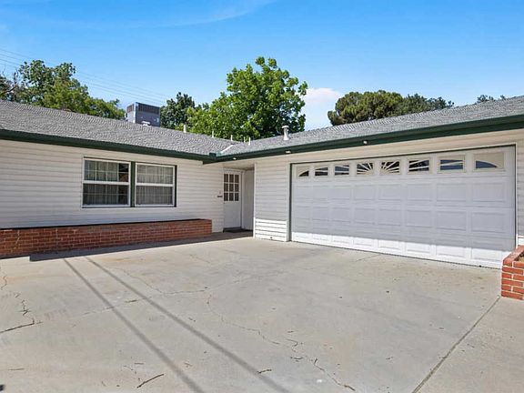 3rd image of 515 Lotus Dr