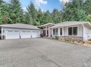 1091 Paha View Dr, Fox Island, WA
