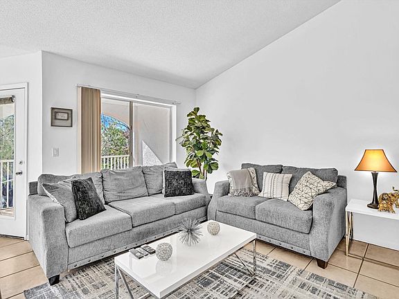 3rd image of 815 W Boynton Beach Boulevard #6-202
