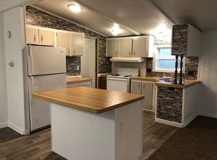 3294 Lodge Rd SW, Sherrodsville, OH 44675