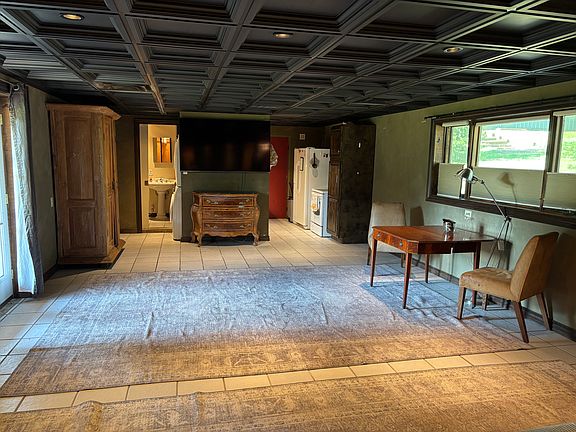 3rd image of 528 E 121street Ticket Booth