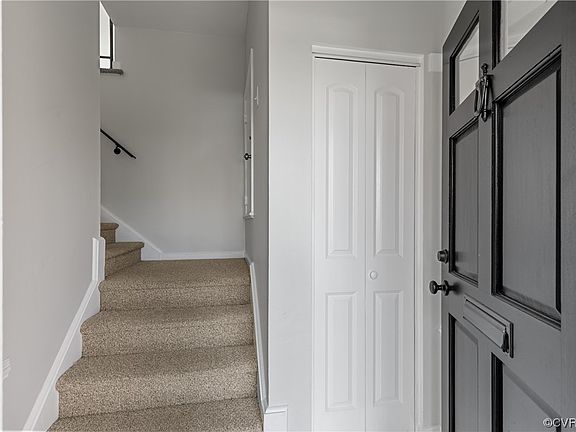 2nd image of 35 Rock Garden Ln