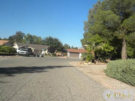 4th image of 1215 E Willow Dr