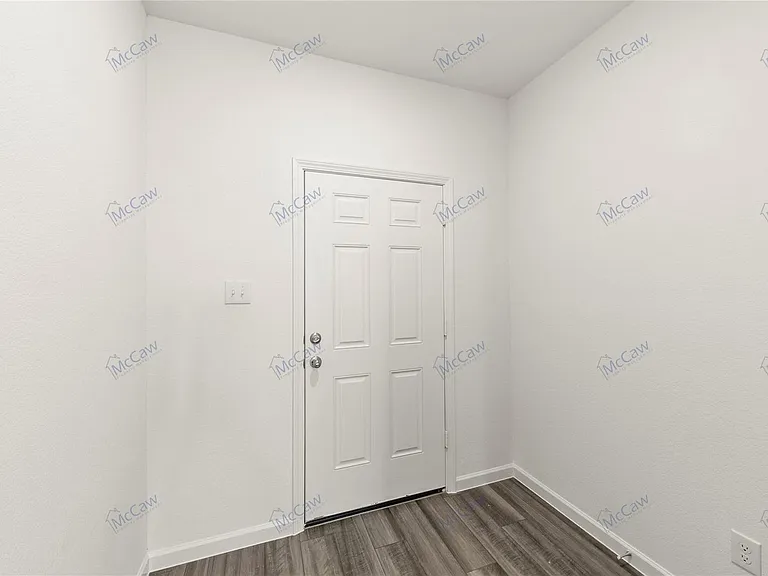 5919 Sahara Dr — Photo 11
