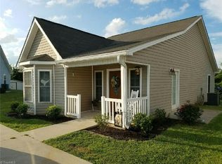 412 E Lennox Dr, Eden, NC 27288