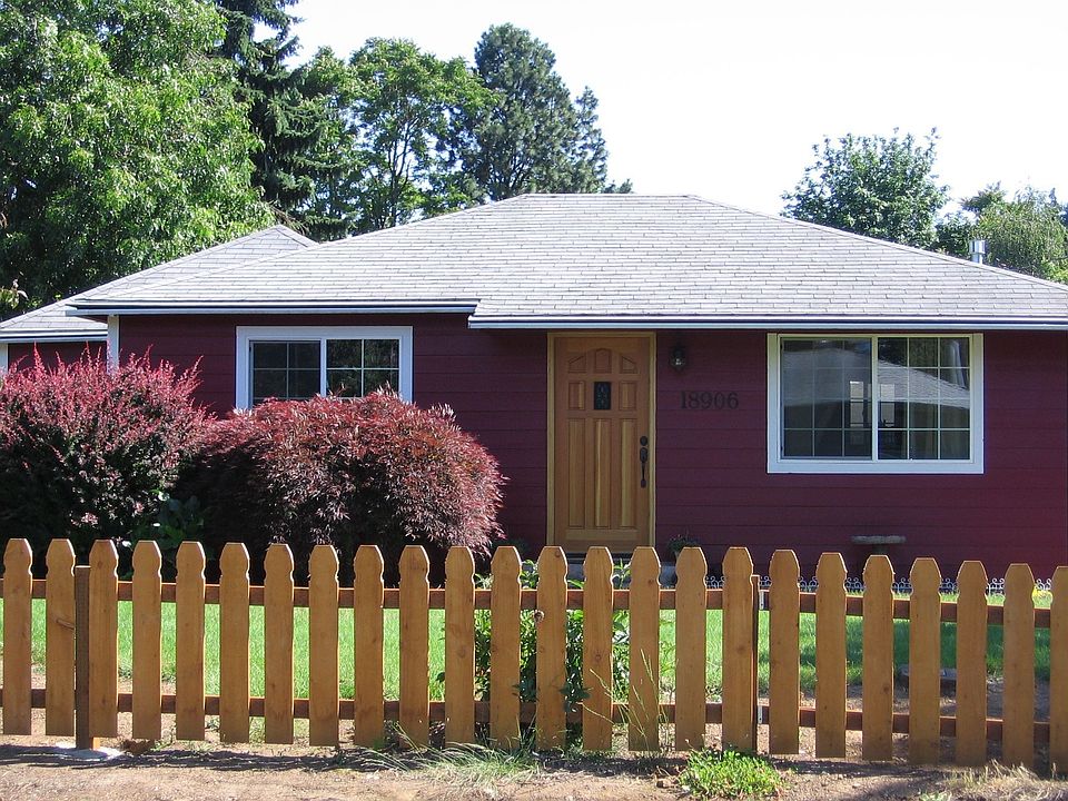 House as of 07-08 painted!!! Yeah!!
