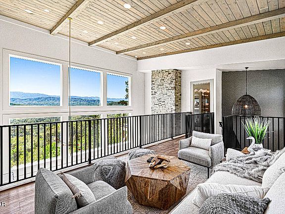 5th image of 937 Autumn Ridge Way