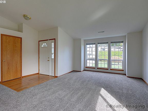 4th image of 10011 NE 86th St