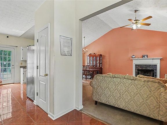 5th image of 10617 Barberry Dr