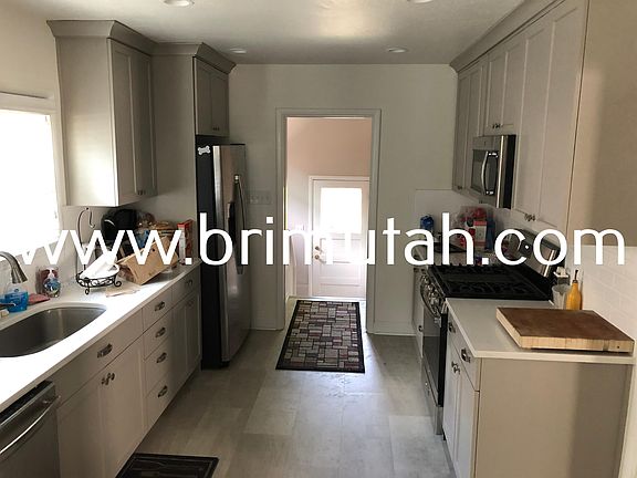 4th image of 1636 E Emerson Ave #2