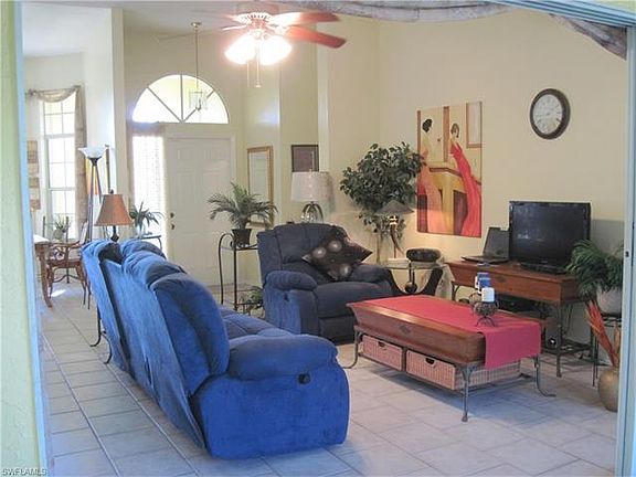 3rd image of 919 SW 35th St