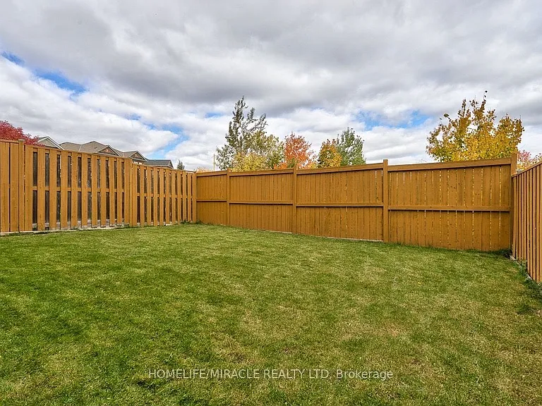 3 Ashdale Rd — Photo 11