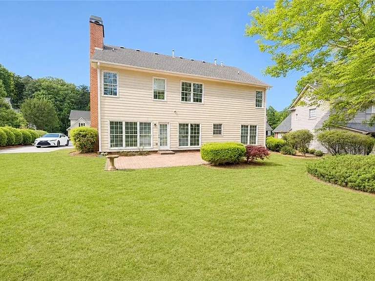 7430 Bronson Way — Photo 16