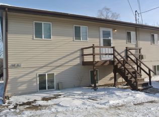 716 4th St SW APT B, Minot, ND 58701