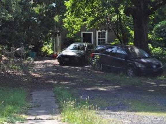 3rd image of 530 Boone Rd