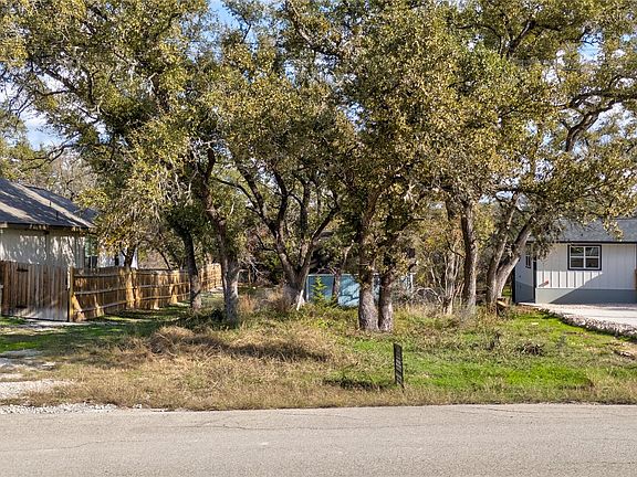 3rd image of 1223 Lavaca