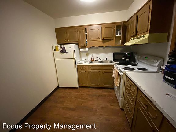 3rd image of 505 S Van Buren St #118