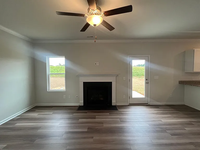 640 Cam Cir — Photo 7