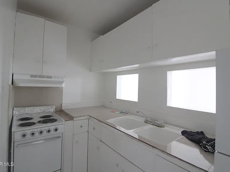 5200 Carousel Dr #2 — Photo 3