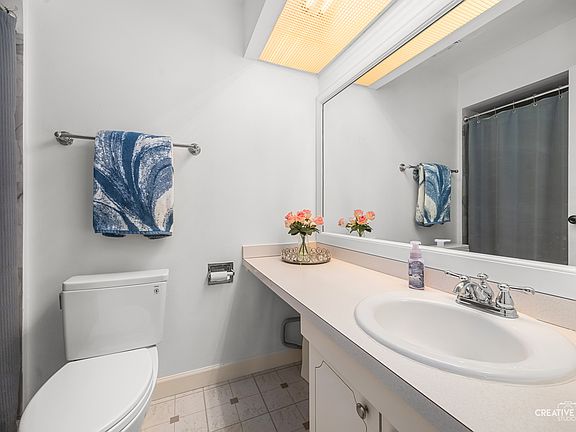 5th image of 2928 Roberts Dr
