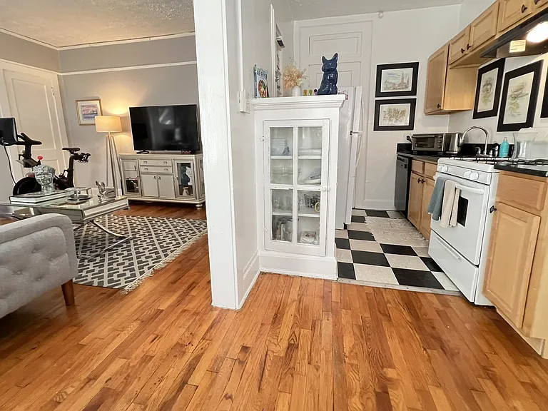 873 Charles Allen Dr NE #5 — Photo 5
