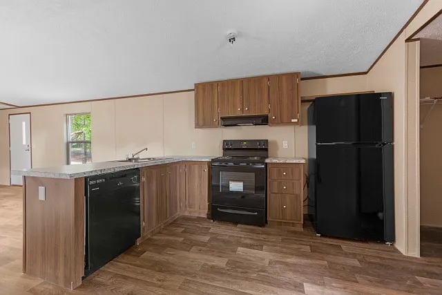 12021 County Road 43 — Photo 3