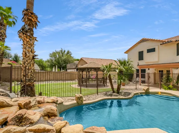 18433 N 12th Way, Phoenix, AZ 85022