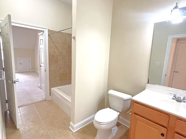 5215 Center St #404 — Photo 20
