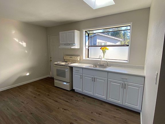 5th image of 110 Alice Park Ln #2