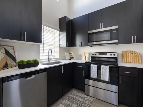 Patriot Square Apartments
