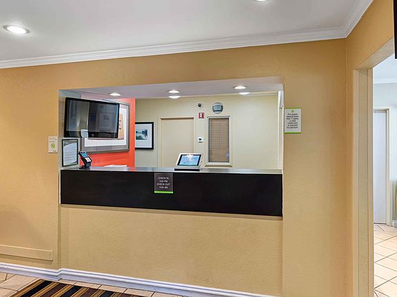 Lobby and Guest Check-in