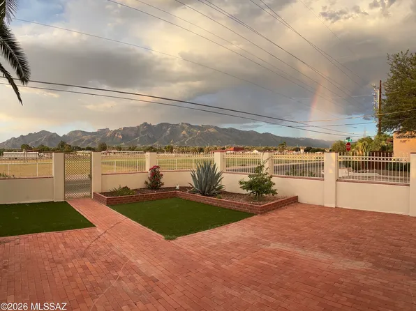 1420 E Roger Rd, Tucson, AZ 85719