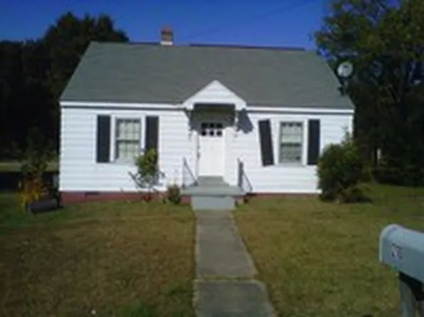 210 E Summerbell Ave, Elon, NC 27244